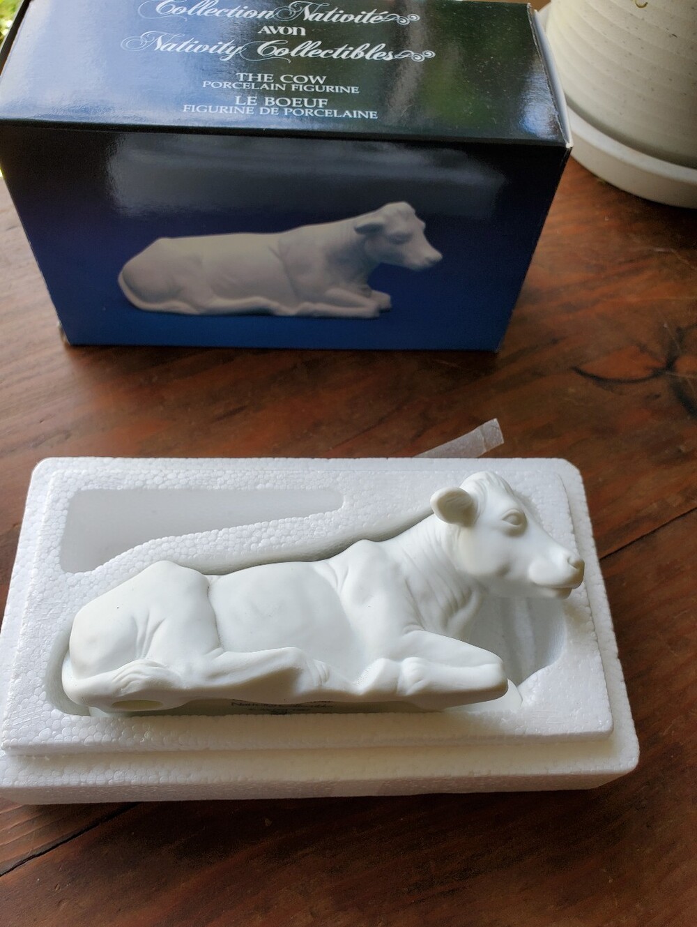 VTG 1987 Avon Nativity Collectibles Bisque Porcelain Cow Figurine with Box